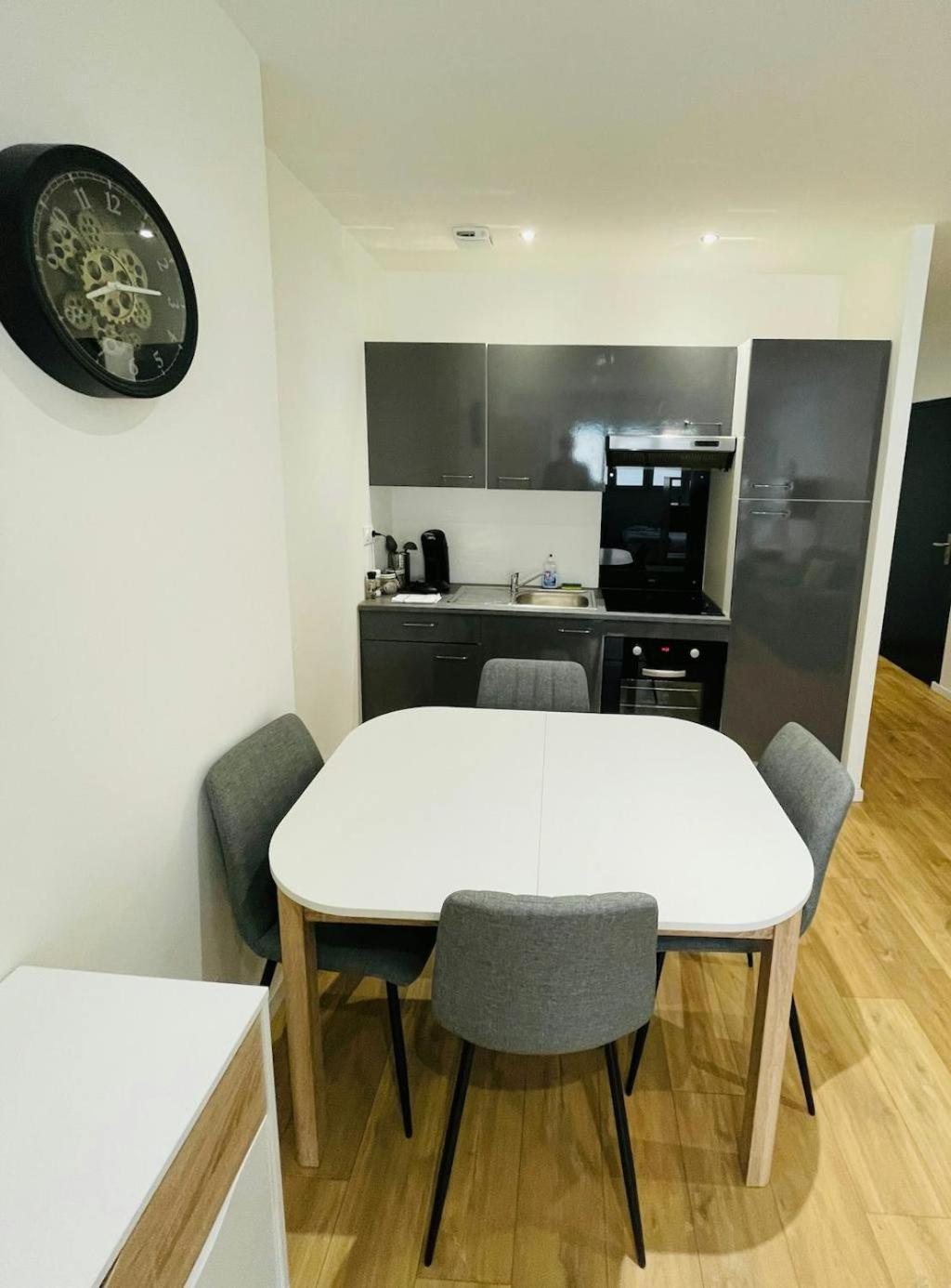 Le Chaleureux Marie Apartamento Reims Exterior foto